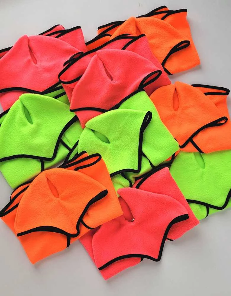 Rinkinys hobby horse: oranžinis pledas ir ausinukai