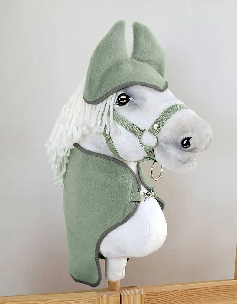 Rinkinyshobby horse : šalavijo spalvos pledukas ir ausinukai