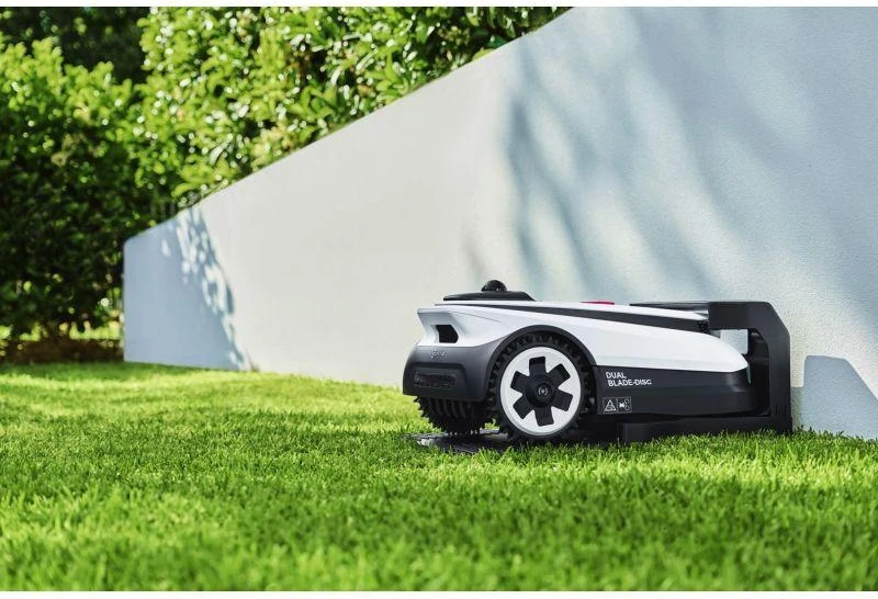 Belaidis vejos robotas Ecovacs GOAT A1600 LiDAR PRO su kraštų pjovimo funkcija