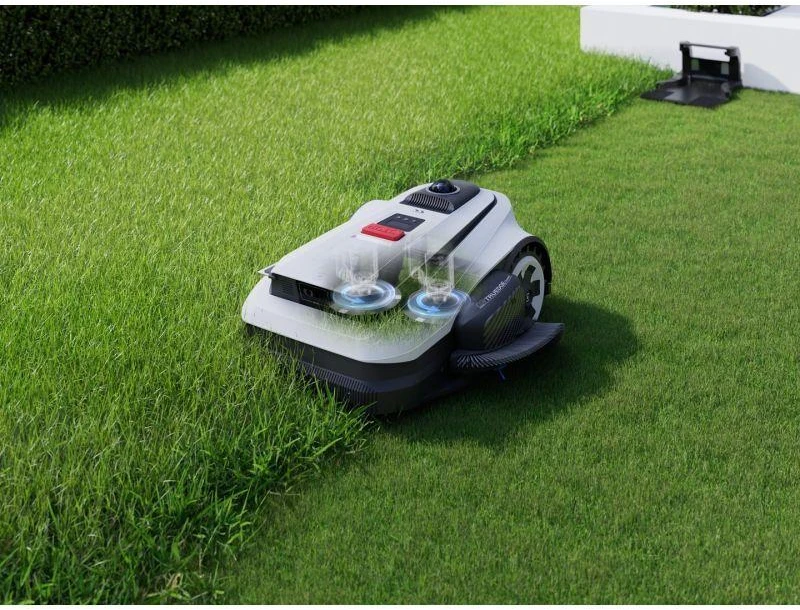 Belaidis vejos robotas Ecovacs GOAT A1600 LiDAR PRO su kraštų pjovimo funkcija