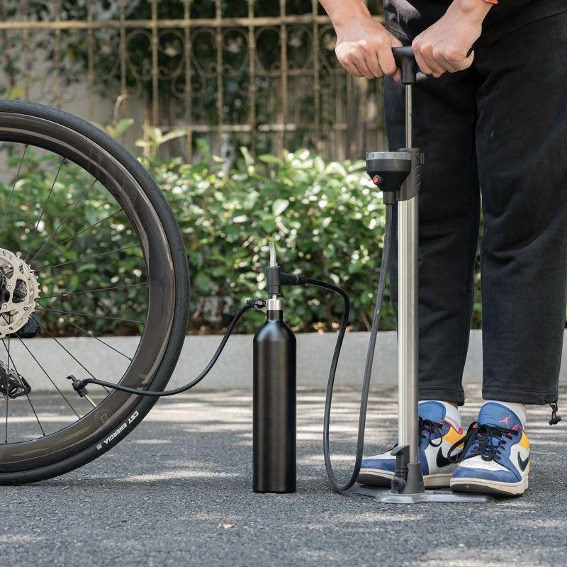 Rockbros bekamerinio padangų pripūtiklis 200 PSI 1.2l - Juodas
