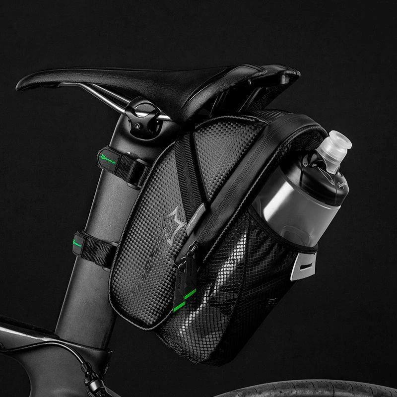 Rockbros C7-1 vandeniui atsparus dviračio krepšys su tvirtinimu prie balnelio 1.5l – juodos spalvos