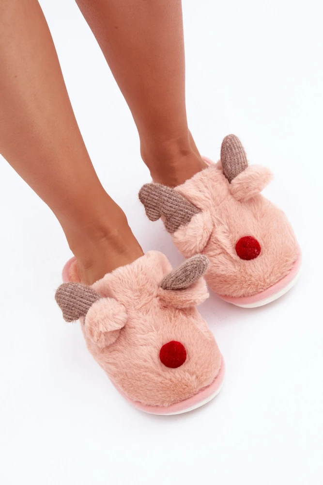 Rožinės šlepetės su elnio motyvu Step in style