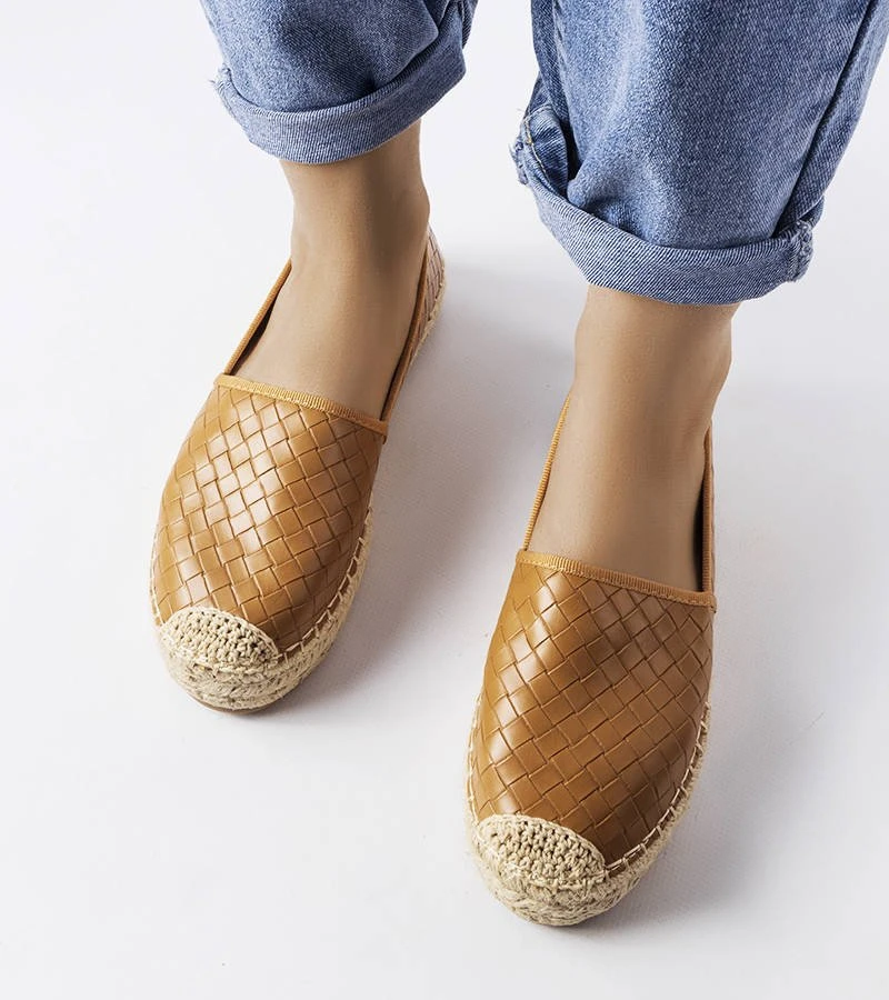 Rudos espadrilės su Geoffrey įspaudais