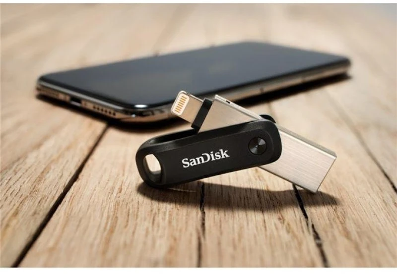 „SANDISK iXpand Flash Drive Go 128GB“ – USB 3.0 + „Lightning“ – skirti „iPhone“ ir „iPad“