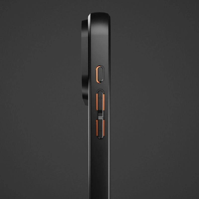 SBS Full Active Mag dėklas with D3O Technology skirtas Apple iPhone 17 Pro Max – juodos spalvos