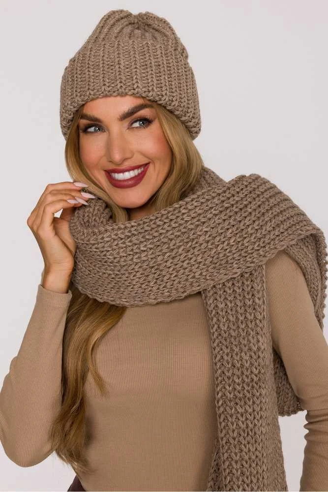 Shawl Moe