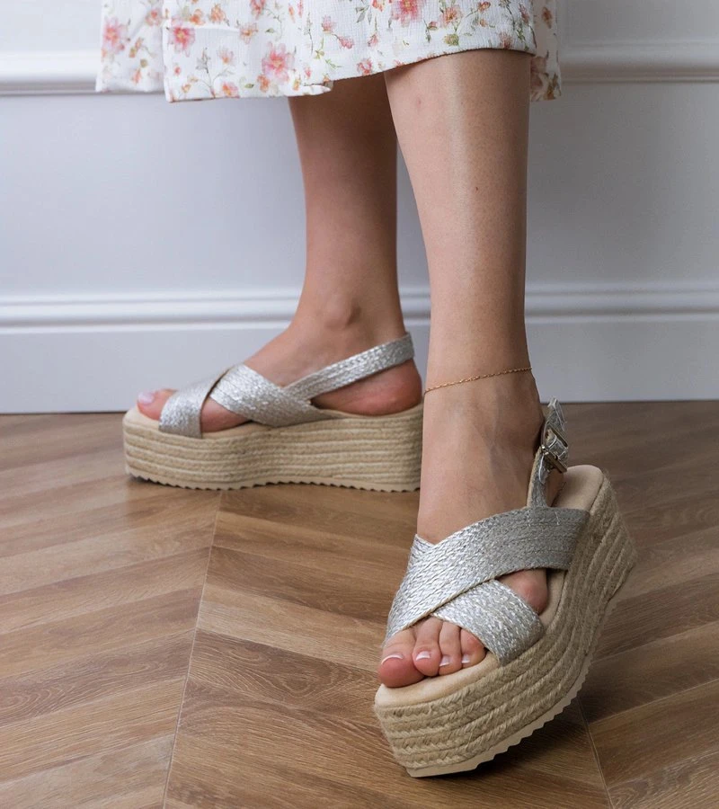 Sidabrinės espadrilės basutės su platforma ir dirželiais Olisa