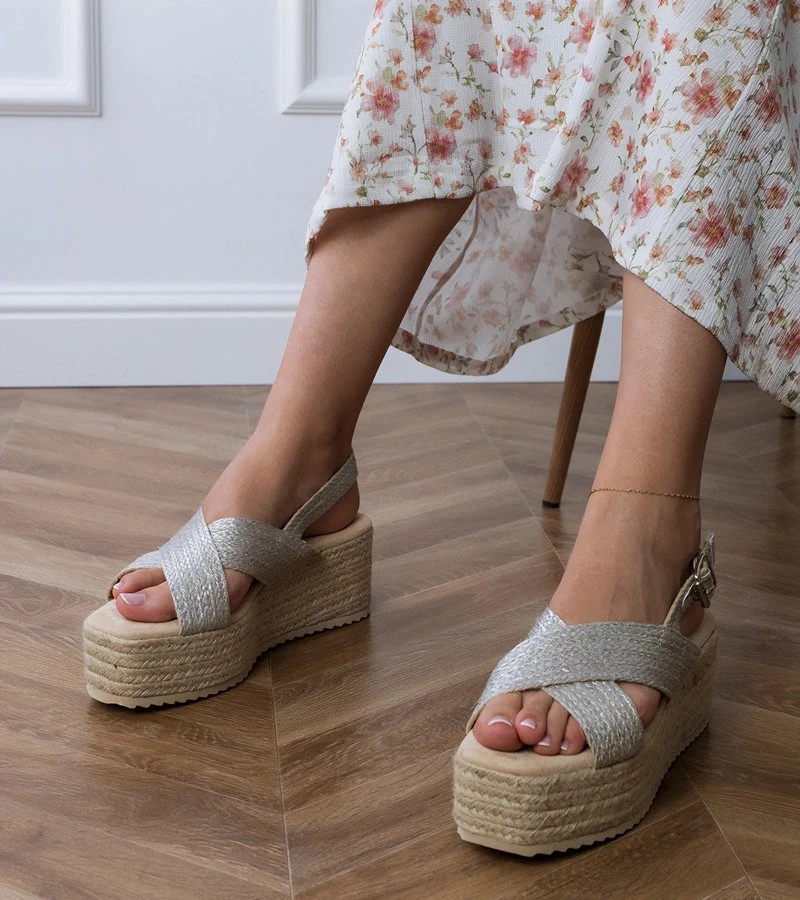 Sidabrinės espadrilės basutės su platforma ir dirželiais Olisa
