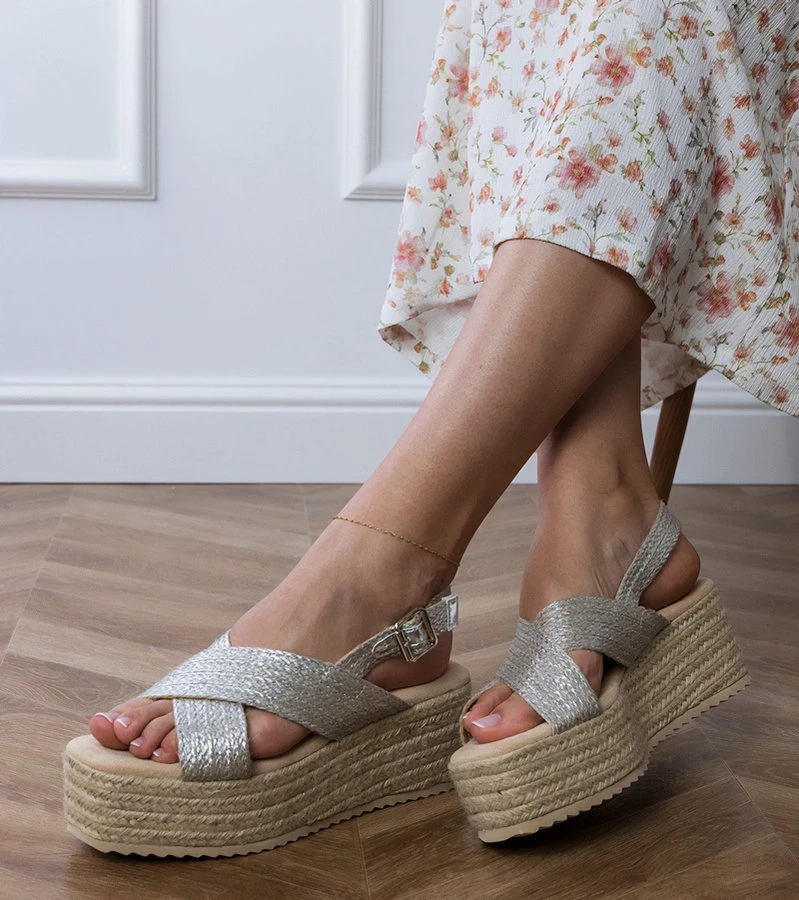 Sidabrinės espadrilės basutės su platforma ir dirželiais Olisa