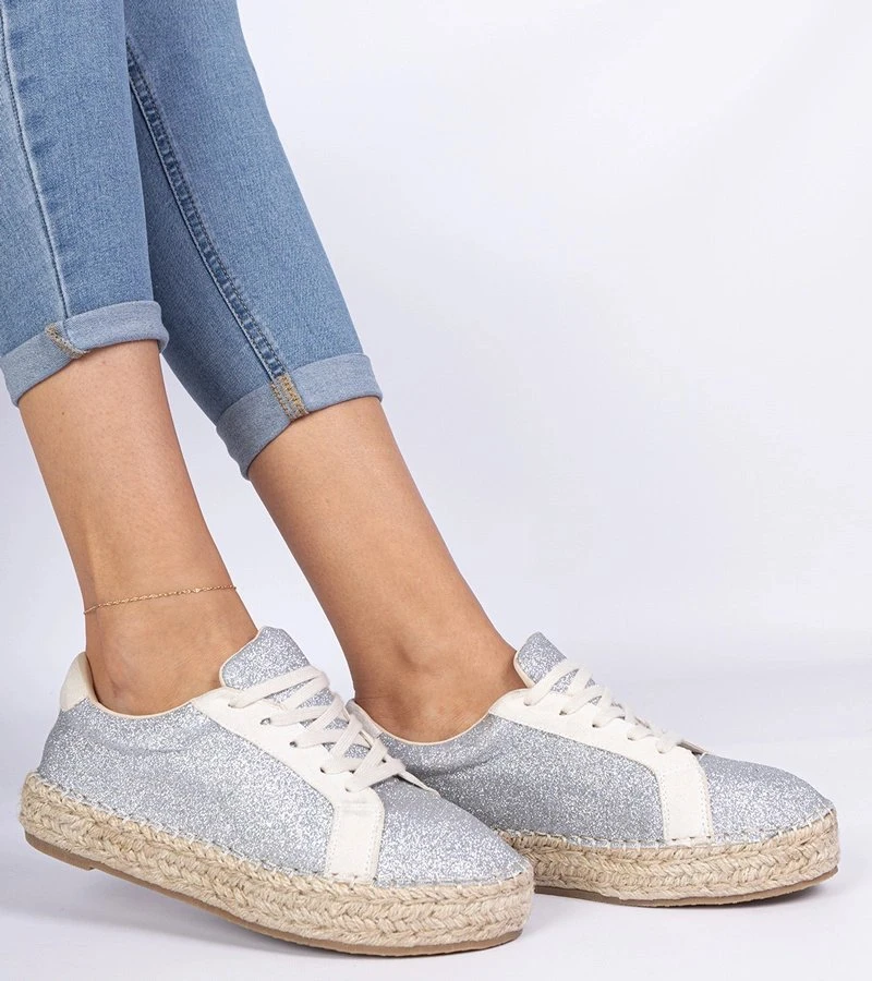 Sidabrinės moteriškos espadrilės su blizgučiais