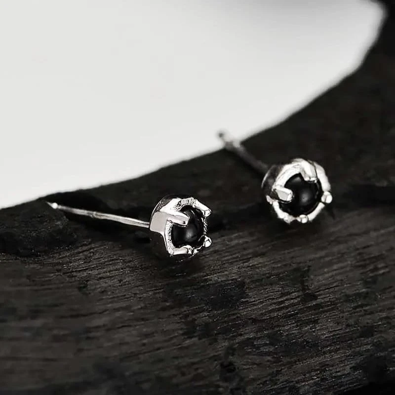 Sidabriniai auskarai Nail
