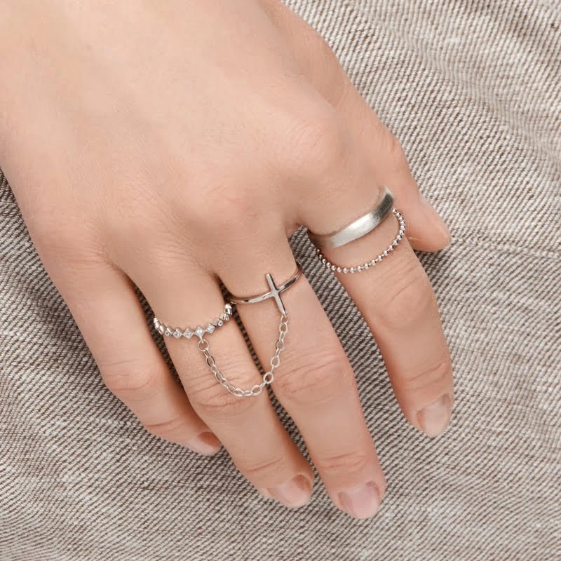Sidabrinis žiedas Chained