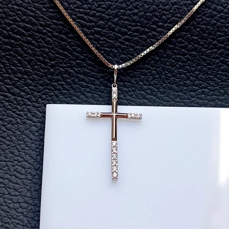 Sidabrinis pakabukas Cross