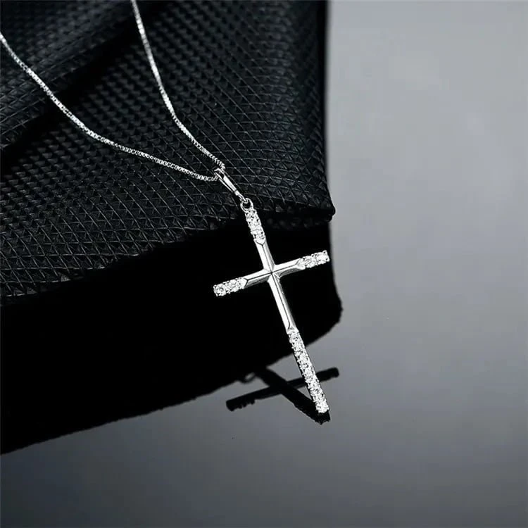 Sidabrinis pakabukas Cross
