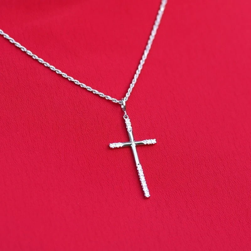 Sidabrinis pakabukas Cross
