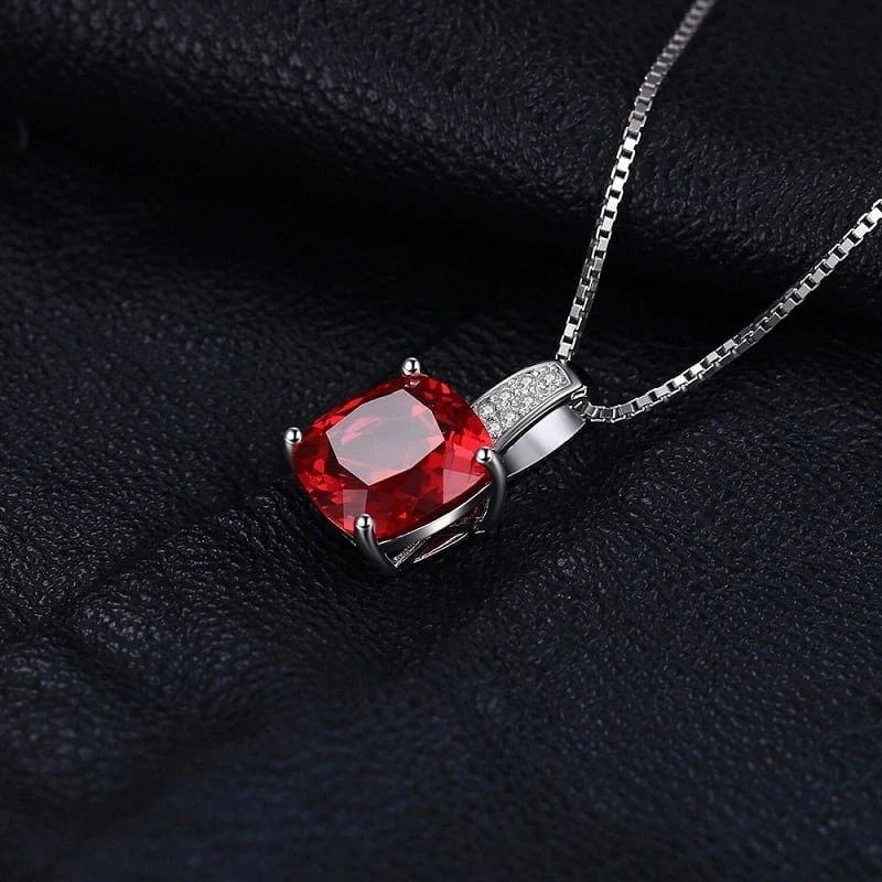 Sidabrinis pakabukas Ruby