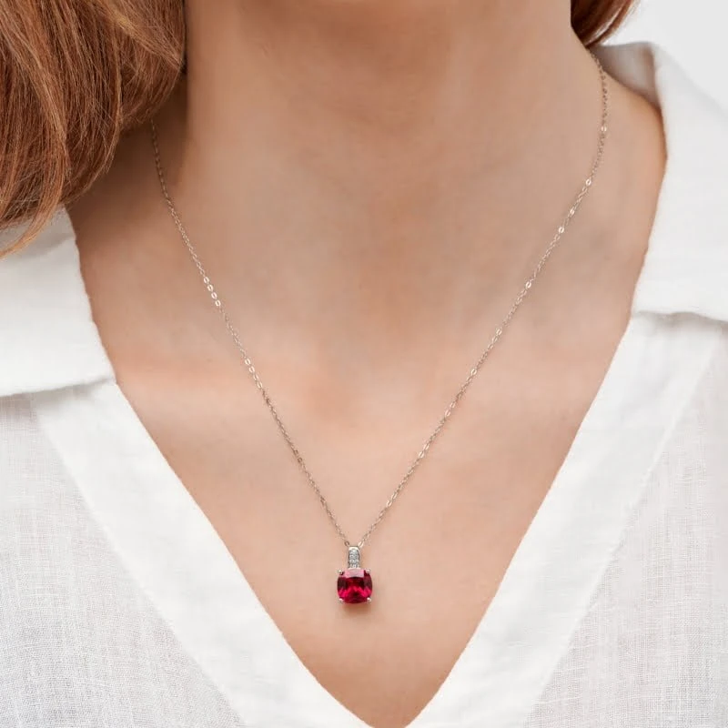 Sidabrinis pakabukas Ruby