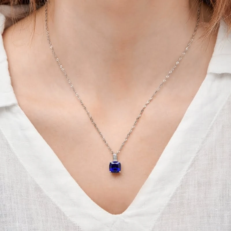 Sidabrinis pakabukas Sapphire