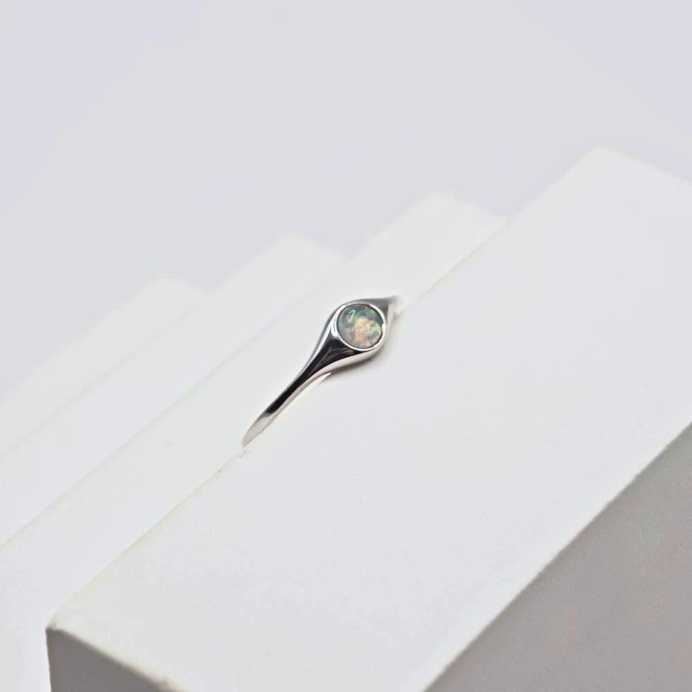 Sidabrinis žiedas Opal baltas