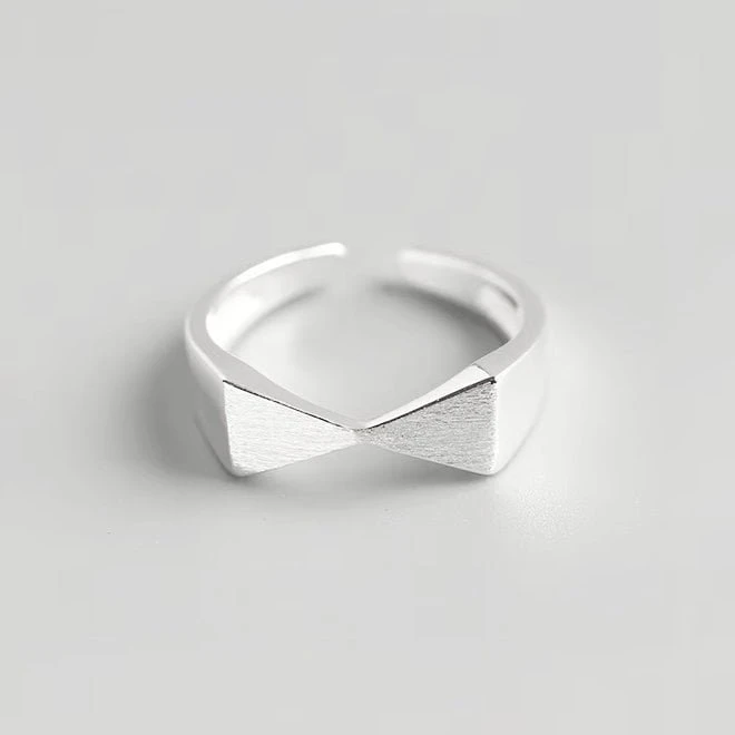 Sidabrinis žiedas Ribbon