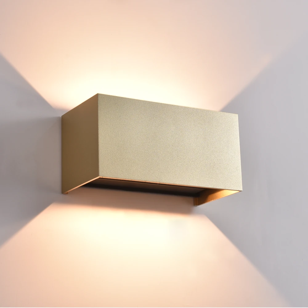 Sieninis šviestuvas 22W LED sieninis fasado šviestuvas KENDO, aukso sp., 2700/3000K, IP65, A2032370O