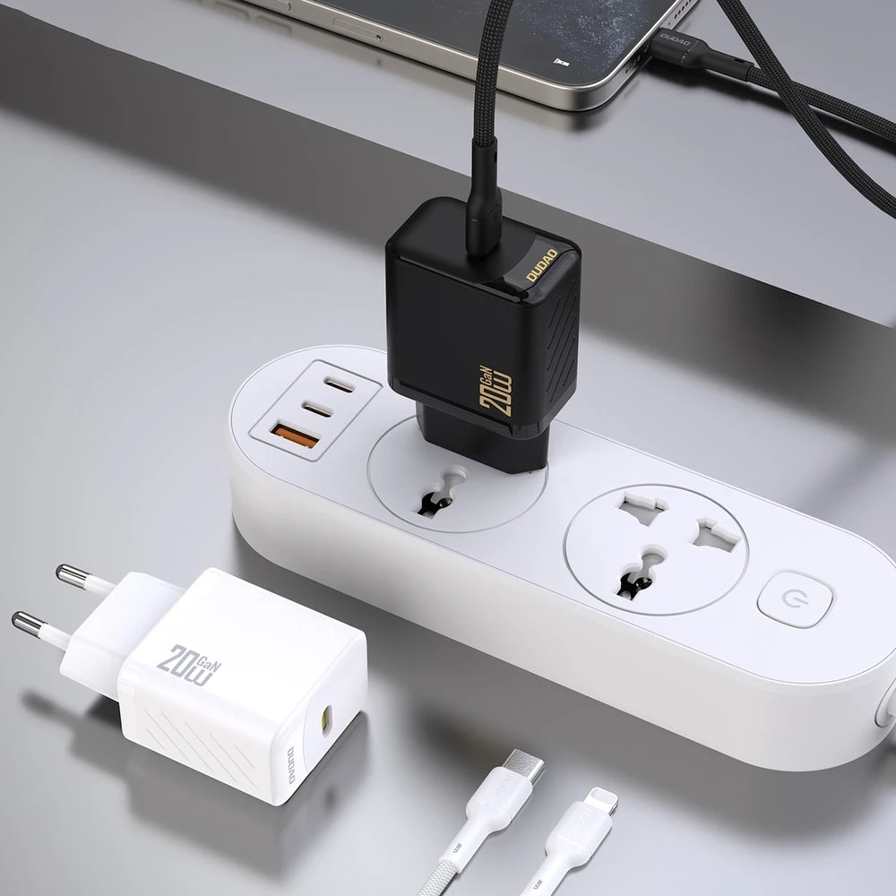 Dudao A26LEU PD 20W GaN USB-C sieninis įkroviklis su USB-C–Lightning laidu - Juodas