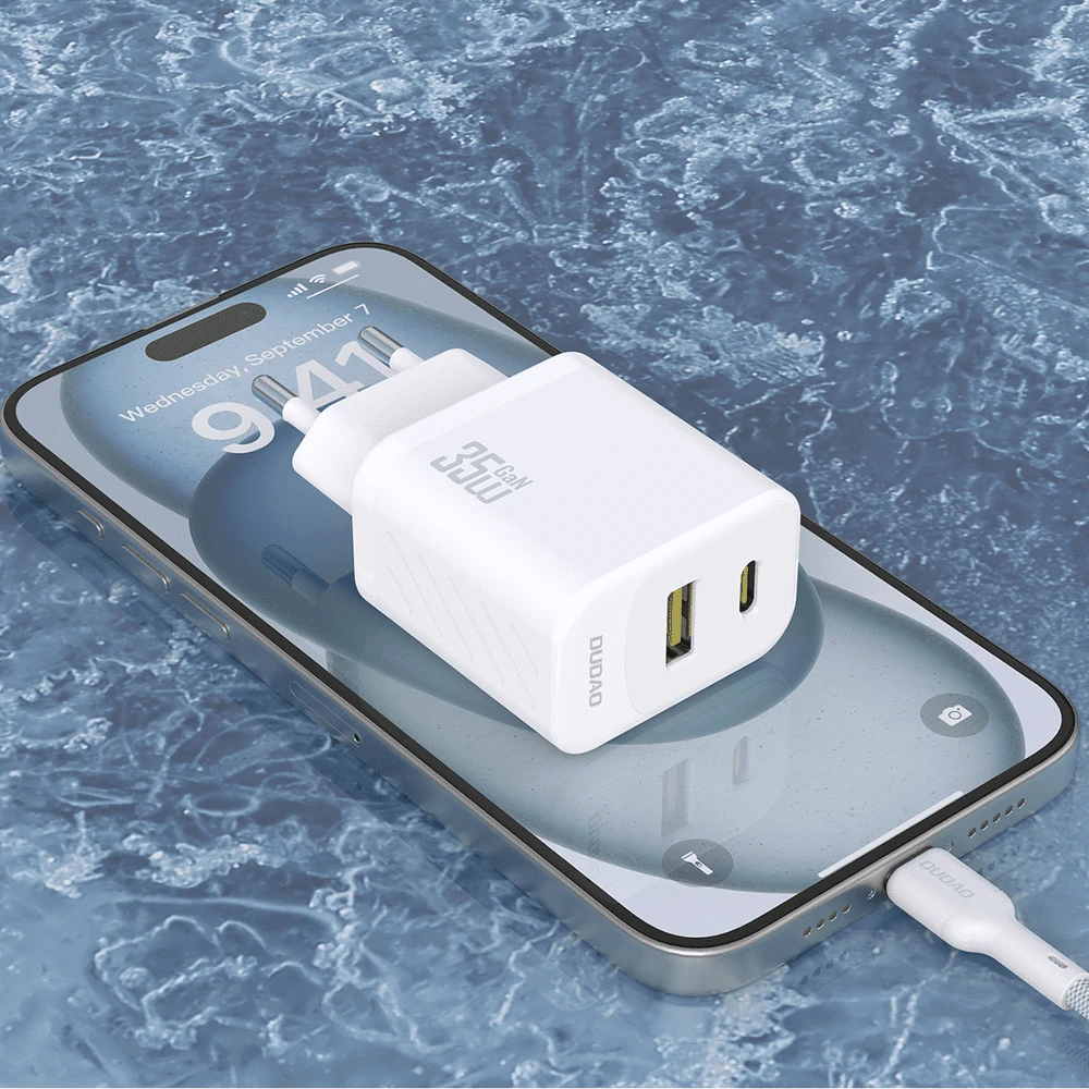 Dudao A27MaxCEU PD QC 35W USB-A USB-C sieninis įkroviklis su USB-C laidu – baltas