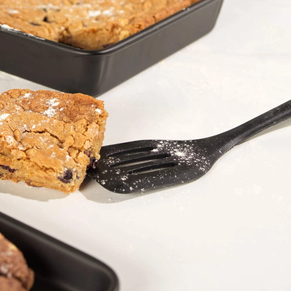Silikoninių virtuvės įrankių rinkinys Salter Bakes, 8 vnt., juodas