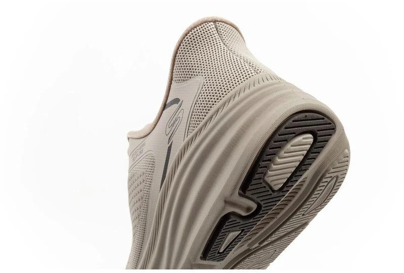 Skechers Bobs Skillz vyriški sportbačiai smėlio spalvos, lengvai įsispiriami