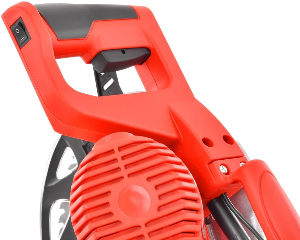 Skersavimo pjūklas HECHT 820, su lazeriu