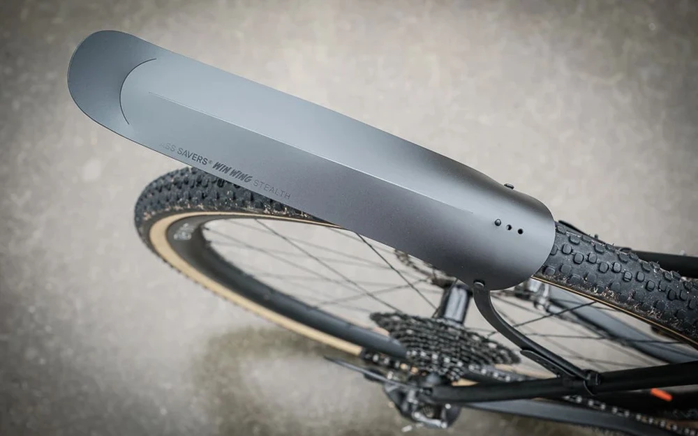 Skydelis galinis Ass Savers Win Wing 2 Gravel Stealth 375 x 85 mm