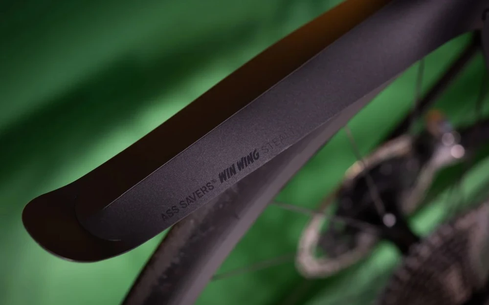 Skydelis galinis Ass Savers Win Wing 2 Road Stealth 375 x 85 mm