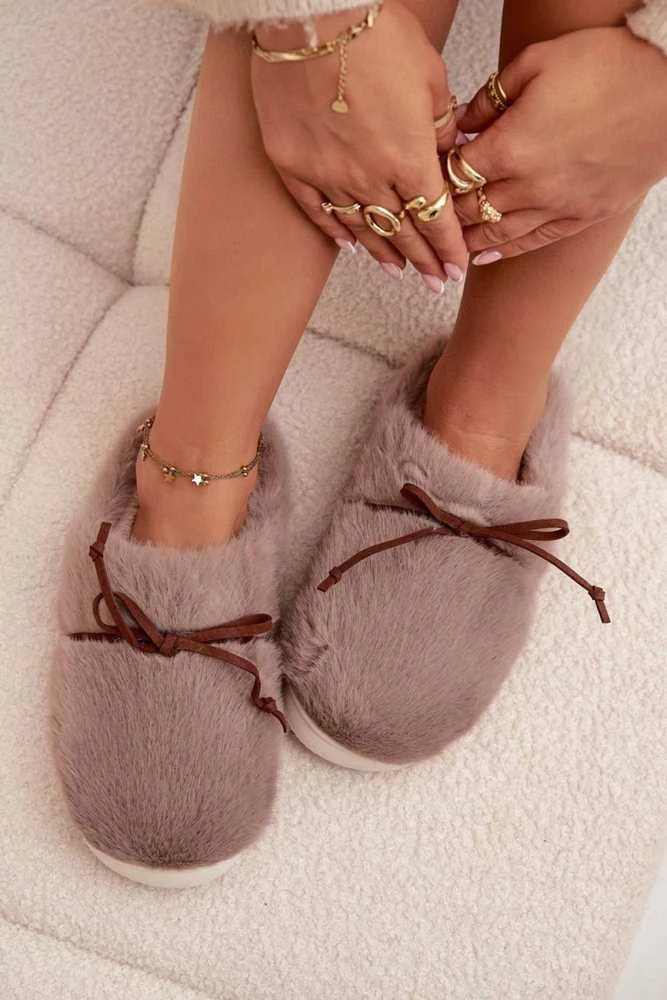 Šlepetės minkštos vilnonės CozyStep – jaukumui ir šilumai namuose.