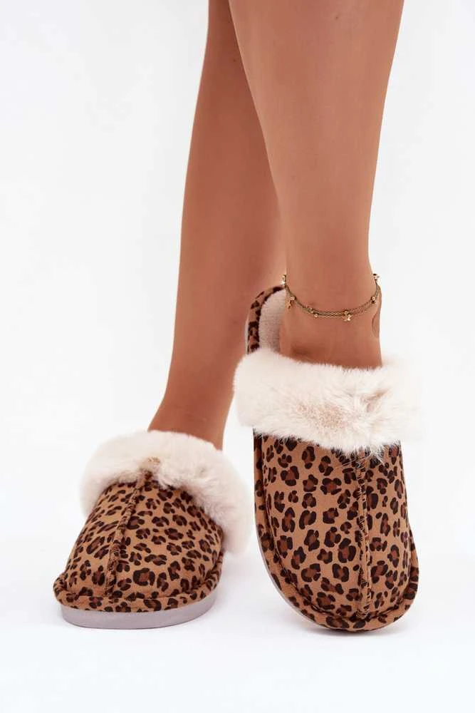 Šlepetės moteriškos Step in Style – patogumui ir jaukumui namuose.