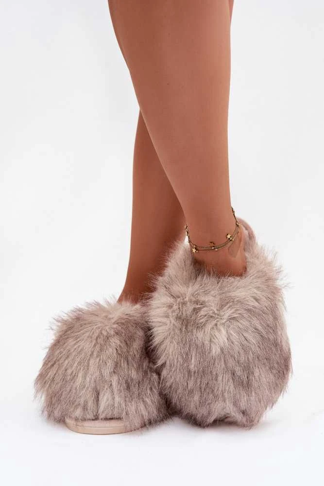 Šlepetės Step in Style 221937 – komfortui ir stiliui namuose.