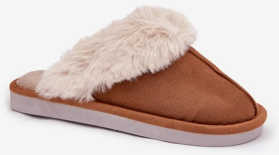 Šlepetės su kailiu Camel Carisse – jaukumui ir šilumai namuose.