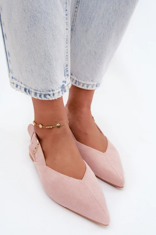 Smailėjanti nosies formos balerinos Step in style