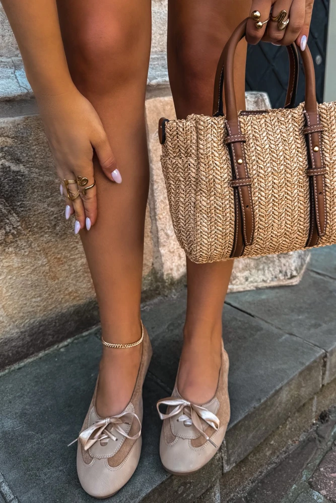Smėlio spalvos balerinos su raišteliais Step in style