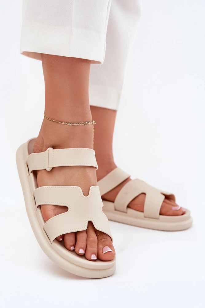 Smėlio spalvos basutės Step in style