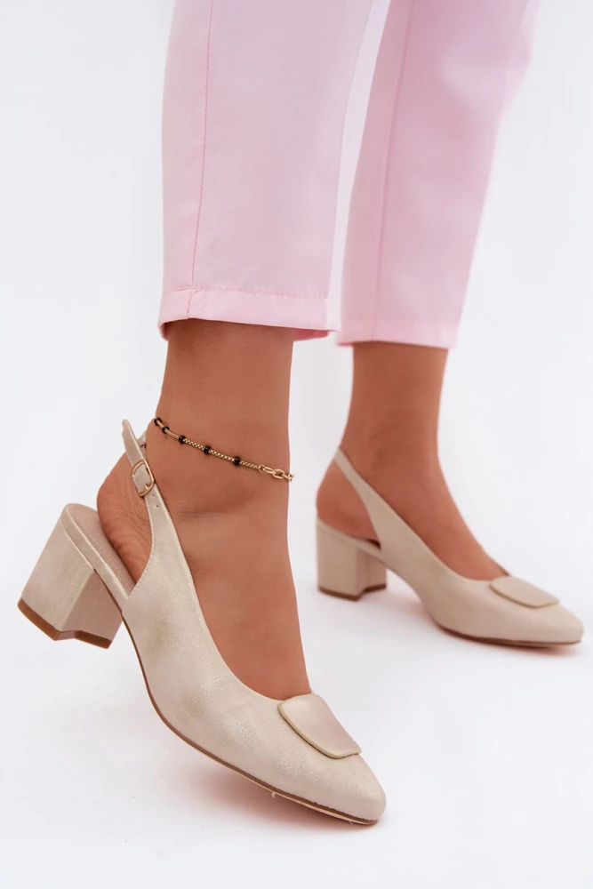 Smėlio spalvos basutės su kulnu Step in style