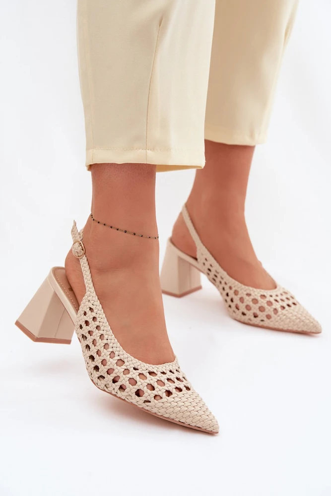Smėlio spalvos basutės su kulnu Step in style