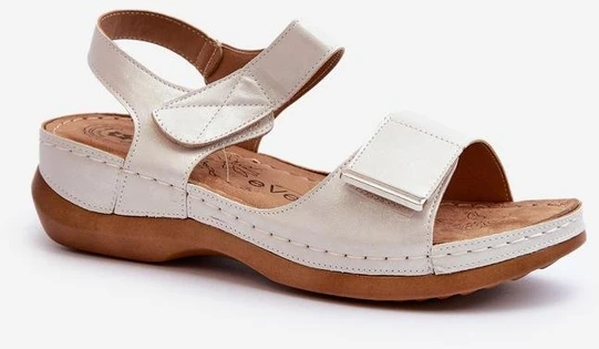 Smėlio spalvos basutės su lipdukais Step in style