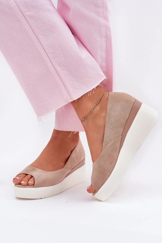 Smėlio spalvos basutės su platforma Step in style