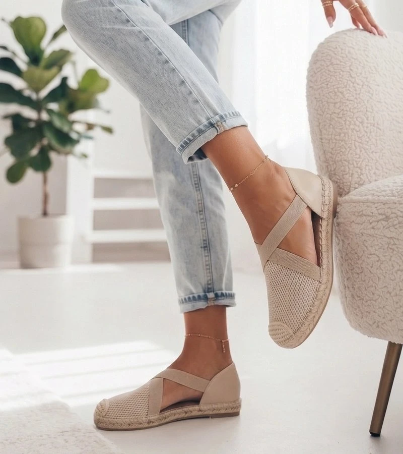 Smėlio spalvos espadrilės ant platformos