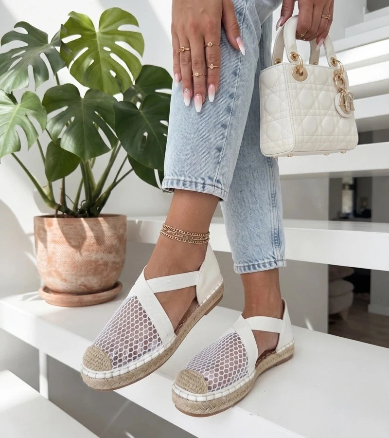 Smėlio spalvos espadrilės ant platformos