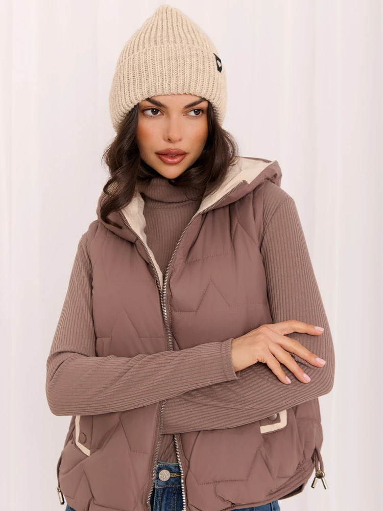 Kepurė Czapka-SR-CZ-2608.99-smėlio spalva