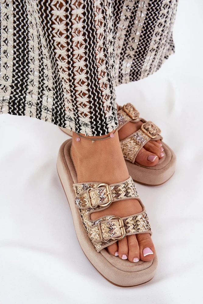 Smėlio spalvos platforminės basutės Step in style