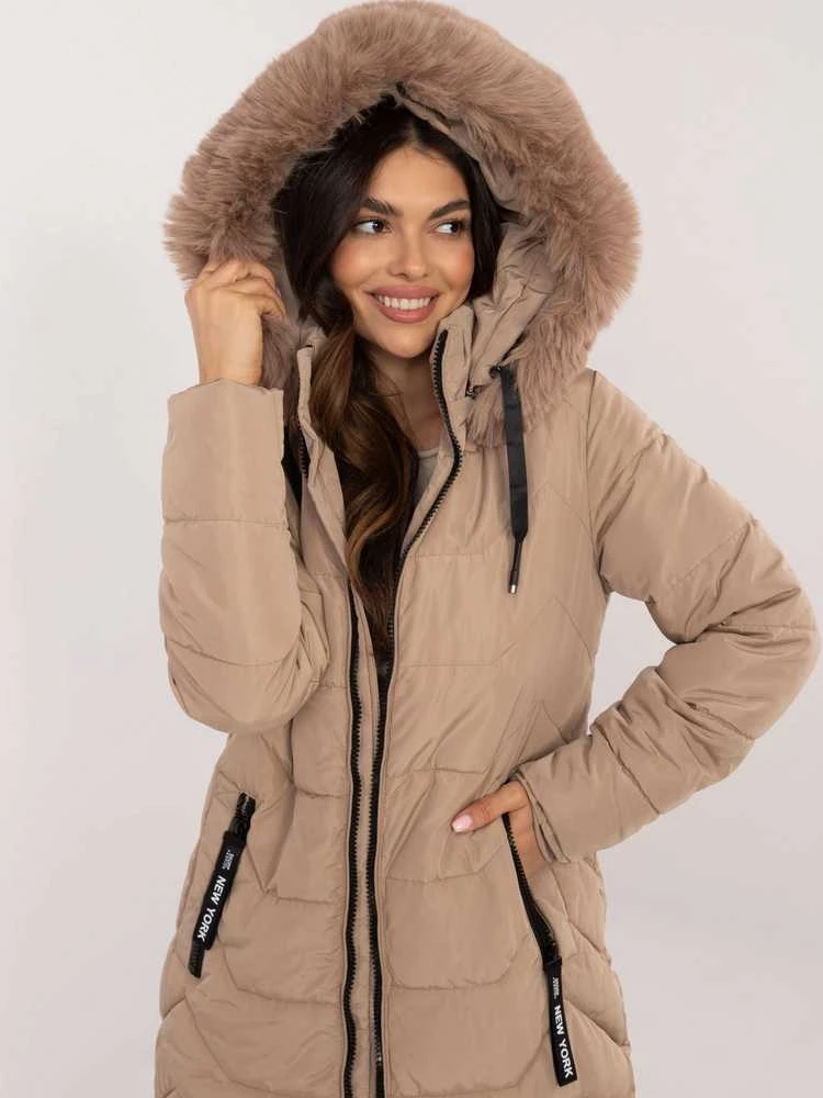 Smėlio spalvos striukė