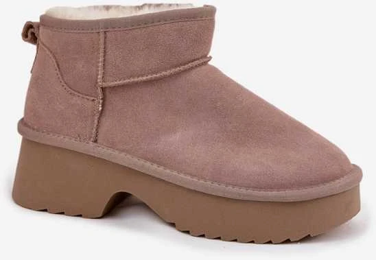 Snow boots